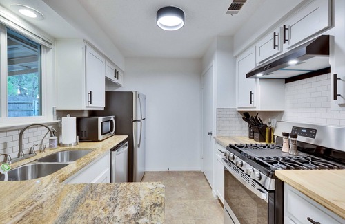 Beacon Ridge House | Pool & Gameroom, pet friendly, 10 Minutes from South congress, 20 from Downtown