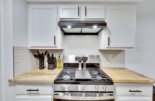 Beacon Ridge House | Pool & Gameroom, pet friendly, 10 Minutes from South congress, 20 from Downtown