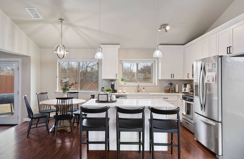 Cedar Park Apartment | Pool, Games, King Suite - 3BR Sleeps 9