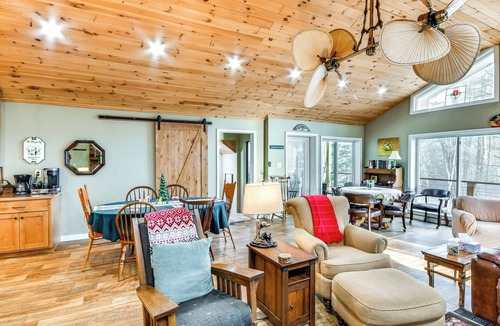 Newland Cottage | Pool & Golf Club! Riverfront Retreat in Newland