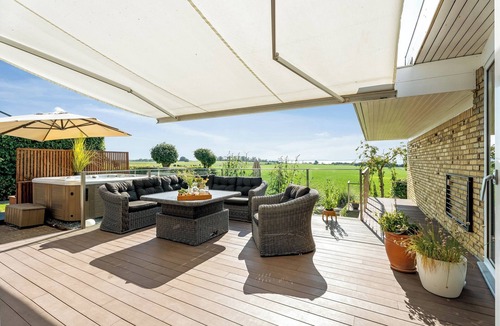Vaeggerlose House | Pool - Havudsigt - Jacuzzi