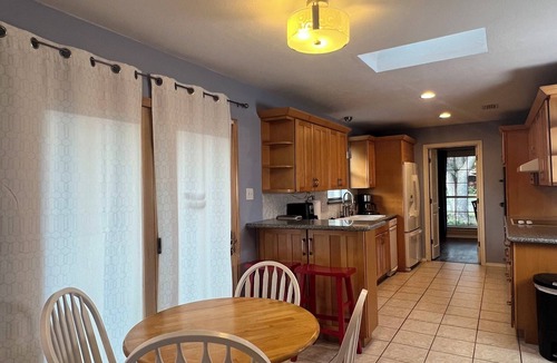 Plano House | Pool, Heated spa, Sports court, BBQ