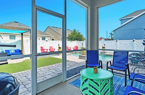 Port Tampa City House | POOL, Hollywood Glam Room, Man Cave, Games