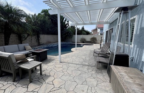 Costa Mesa House | Pool Home away from home near Beaches/Disneyland and shopping! Clean and quiet.