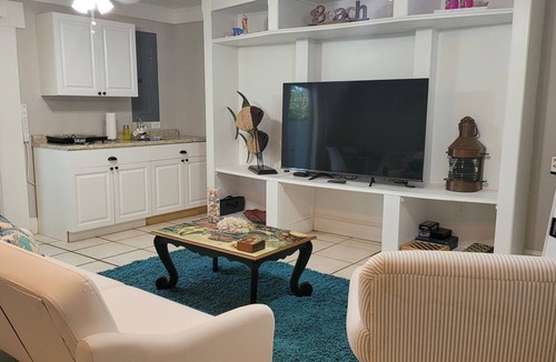 Indian River Estates Apartment | POOL HOME CLOSE TO GOLF AND BEACH