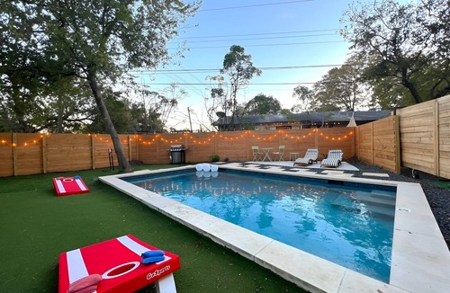 MLK House | Pool Home Encore: 6min drive to Rainey St