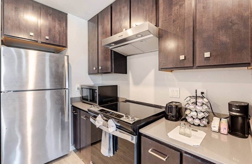 Jarrell Apartment | Pool Home Mins to Austin ER, St David’s & Baylor Scott & White Memorial Hospital