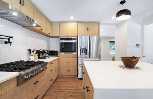 Castle Hills House | Pool Home Nr DT + River Walk + Alamo | WiFi Yard