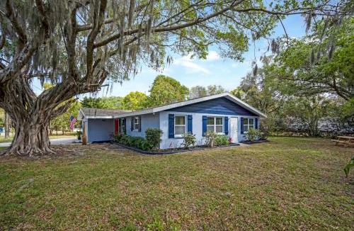 Ellenton House | Pool home with large fenced yard