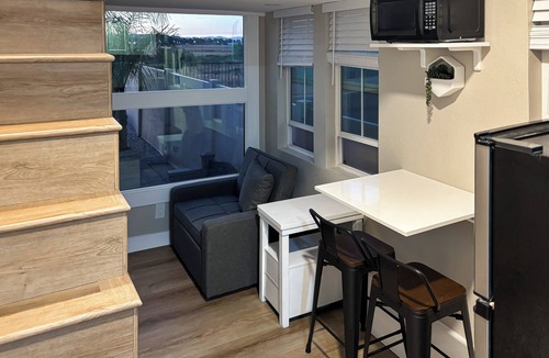 Perris Apartment | Pool & Hot Tub Access: Cozy Perris Tiny Home