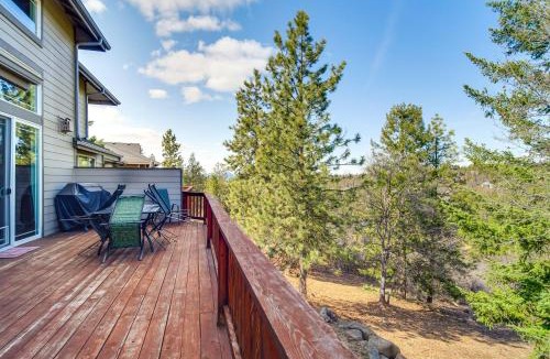Klamath Falls House | Pool & Hot Tub Access! Running Y Retreat w/Deck
