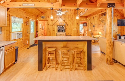 Campton Cabin | Pool-Hot Tub-Dog Friendly