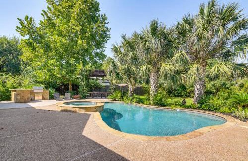 Manvel House | Pool & Hot Tub: Family-Friendly Houston Area Home!