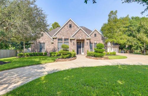 Manvel House | Pool & Hot Tub: Family-Friendly Houston Area Home!