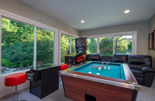 South Haven House | Pool, Hot Tub, Fire Pit & Game Room on 1 Plus Acre on North Shore Drive!