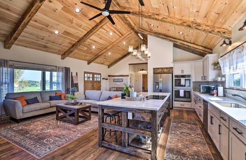 Williamstown House | Pool | Hot Tub | Firepit | 15 min to Ark