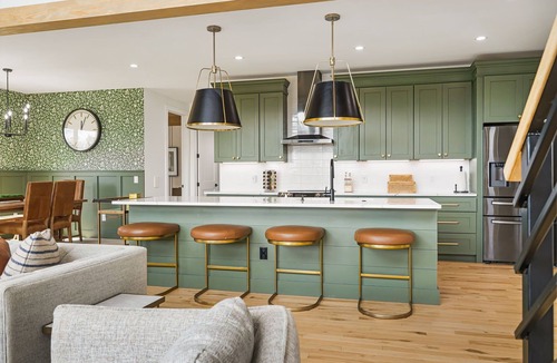 Leicester House | Pool | Hot Tub |FirePit |Golf Simulator |Sleeps 22