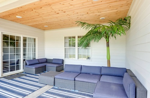 Camdenton House | Pool, Hot Tub & Pickleball Court: Lake Ozarks Home