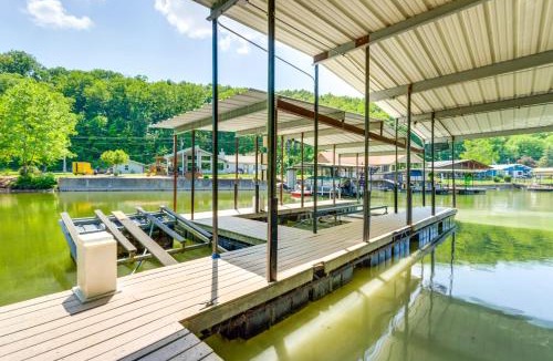 Camdenton House | Pool, Hot Tub & Pickleball Court: Lake Ozarks Home