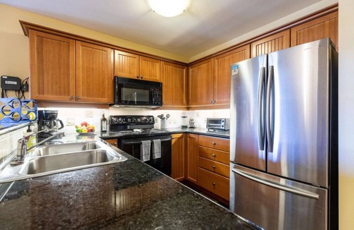 Salt Lake Mountain Resorts Condo | Pool,Hot Tub,Pool Table,Bike,Hike,Ski-Resort View!