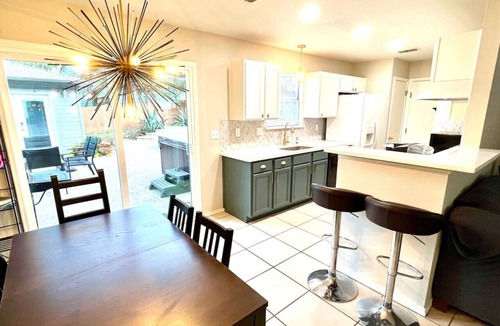 San Antonio House | Pool+Hot Tub! SixFlags/SeaWorld/Ntl Shooting Range