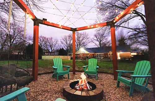 Terre Haute House | Pool, Hot Tub & Theater Luxury 5BR Terre Haute