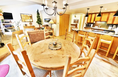 Frisco Condo | Pool, Hot Tubs, Deck On River! Walk to Main Street Dining, Shops, Events