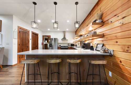 McHenry Cabin | Pool, HotTub, FirePit, EVCharger, & Great Location