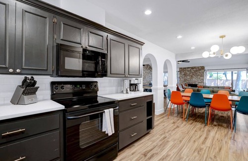 Tanglewood Forest House | Pool~Hottub~Yoga Gym~Game Room~Fire Pit