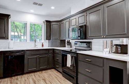 Tanglewood Forest House | Pool~Hottub~Yoga Gym~Game Room~Fire Pit
