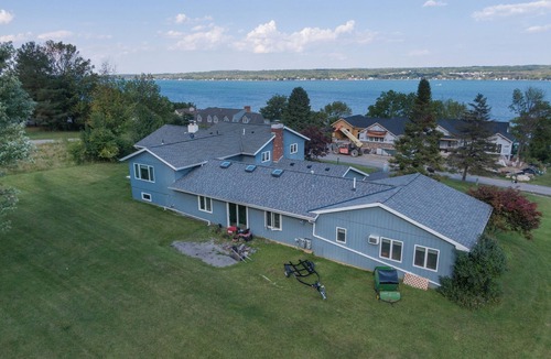 Canandaigua House | Pool house - 4 bedroom 3 bathroom home with indoor pool
