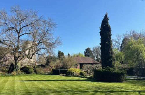 Streatley House | Pool House at Mill Cottage