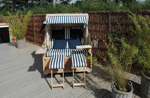 Melby House | Pool house by the North Coast Trail near Hundested
