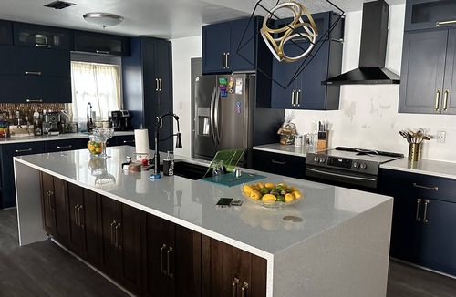 Oak Grove House | Pool House full bed