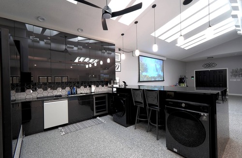 Davenport Apartment | Pool house Get-A-Way/Mini Venue