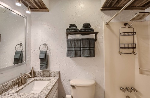 Wylie House | Pool house in Wylie, TX 10min. from George Bush Turnpike