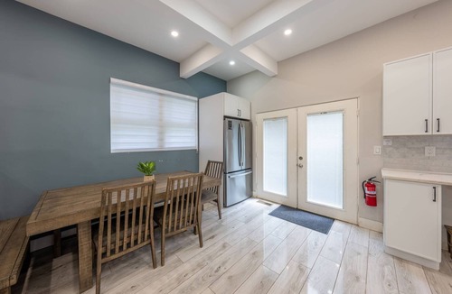Roselle House | Pool House Near NYC | FIFA Stay for Groups