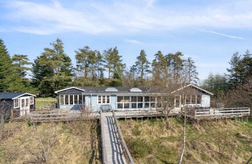 Bording House | Pool House With Space For Relaxation