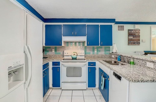 Orlovista House | Pool, Jacuzzi, Cabana Oh My! Welcome to Paradise