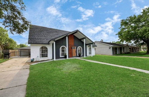 Meadows Place House | *Pool | Modern Escape with Chic Vibes