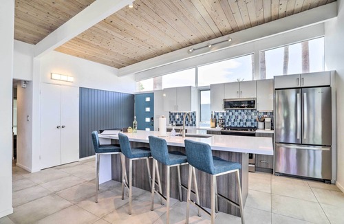Racquet Club Estates House | Pool & Mountain Views: Palm Springs Home!