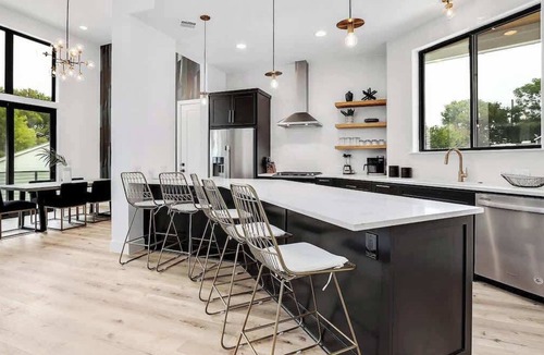 Elmhurst Heights House | Pool + Mural Patio | South Austin Retreat