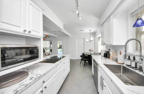 Sharpstown House | *Pool | Near Galleria Mall, NRG stadium