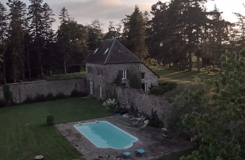 Saint-Martin-de-Cenilly Cottage | POOL OPEN for 2026 lovely private Tower cottage on grand estate