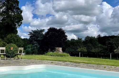 Saint-Martin-de-Cenilly Cottage | POOL OPEN for 2026 lovely private Tower cottage on grand estate