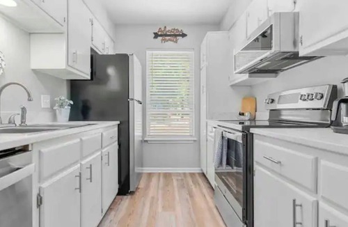 Hot Springs Village House | POOL OPENS MEM DAY WKND, CREEK & GOLF VIEW, DECK, POOL TABLE, BEACH, FISH, LAKES