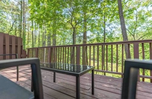 Hot Springs Village House | POOL OPENS MEM DAY WKND, CREEK & GOLF VIEW, DECK, POOL TABLE, BEACH, FISH, LAKES