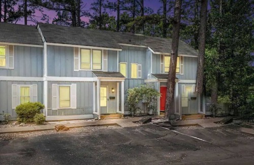 Hot Springs Village House | POOL OPENS MEM DAY WKND, CREEK & GOLF VIEW, DECK, POOL TABLE, BEACH, FISH, LAKES