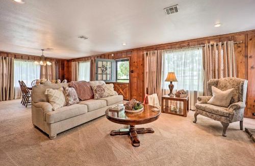 Grove House | Pool & Outdoor Kitchen: Grand Lake Getaway!