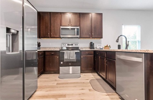 Navarre Villa | Pool, Paddle Boards & BBQ Grill - only 5 miles to the Beach